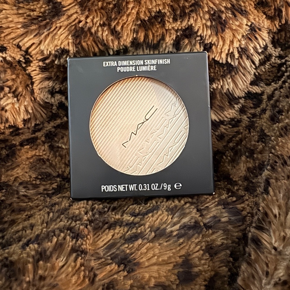 MAC Cosmetics Extra Dimension Skinfinish Highlighter - Soft Gold